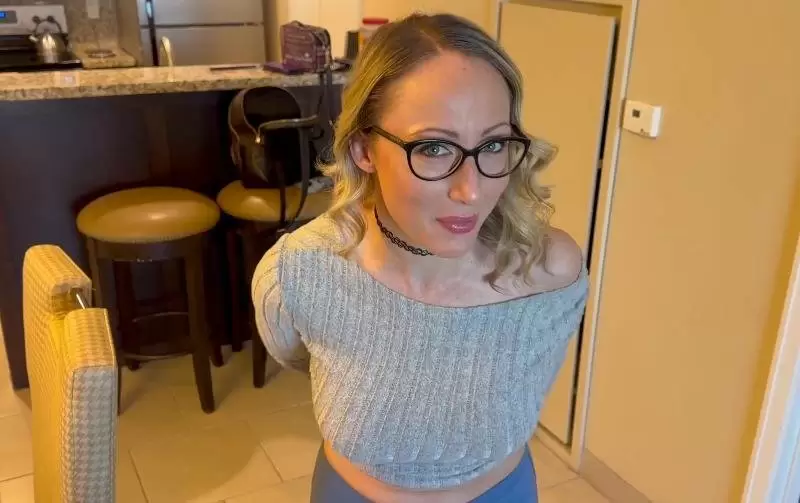 New  Crystal Clark Friends Mom Wants My Big DICK (2025) Hradcore  Milf  Bigtits  Stepmom  Onlyfans  ILUVY  lulustream.com  bigwarp.io