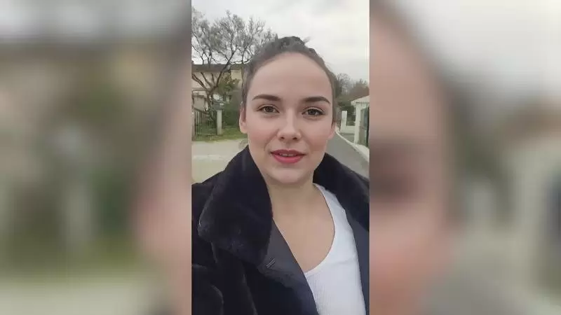 New  JacquieEtMichelTV  Lola 22 Years Old From Agen (24-01-2025) Hardcore  BBC  Brunette  French  ILUVY  doodstream.com  lulustream.com